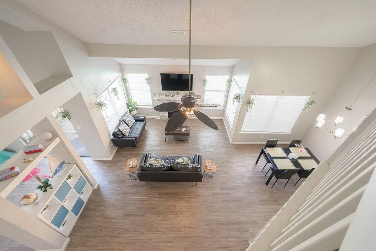 Foto principal - 16026 Hidden Acres Dr