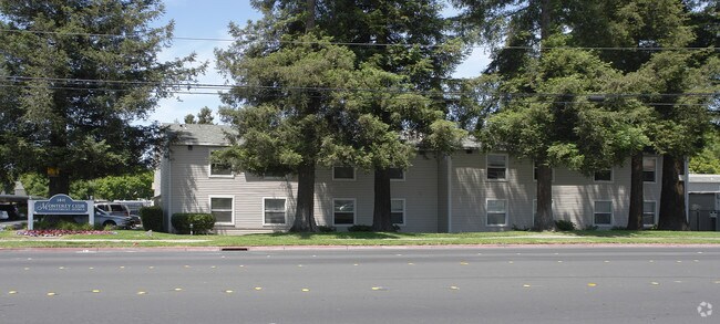 Foto del edificio - Monterrey Club Apartments