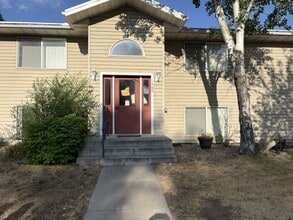 Building Photo - 1460 Parker Ave