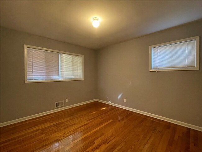 Foto del edificio - 2352 Arrow Cir