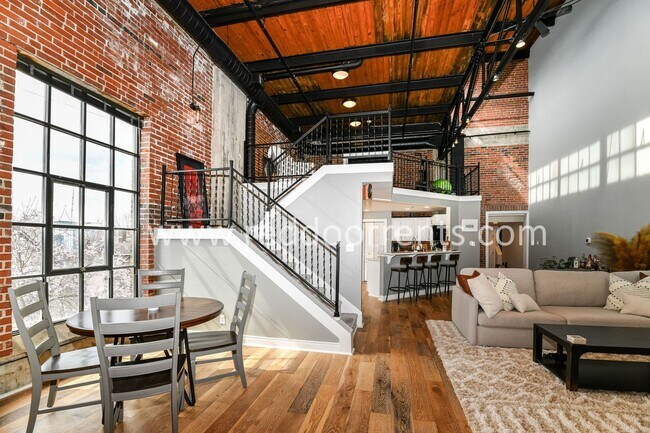 Foto del edificio - Upscale Urban Oasis: Luxurious 2-Bedroom L...