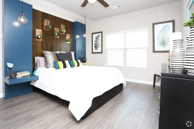 Vanderbilt 2/2 B1 model - Biltmore At The Park