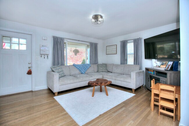 Foto del edificio - 545 Old Stratfield Rd