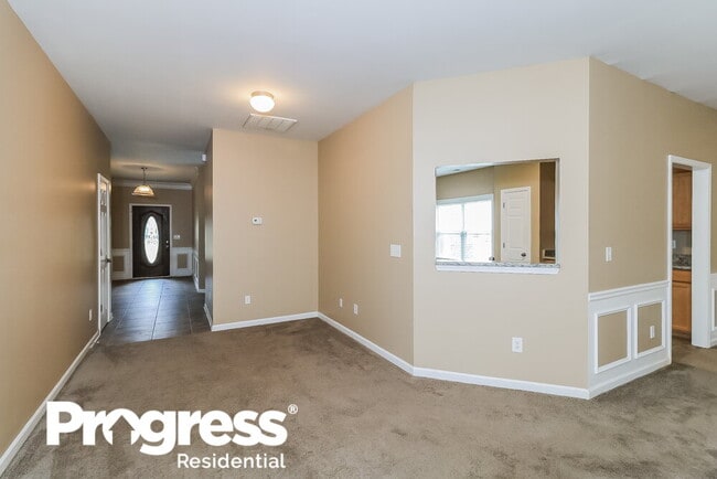 Building Photo - 145 Mercer Ln