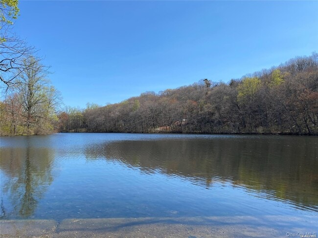 Building Photo - 428 Harbor Rd