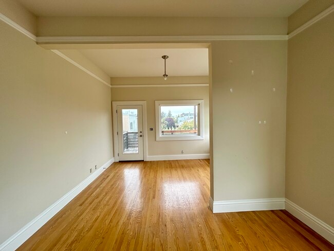 Foto del edificio - 3220B 23rd St