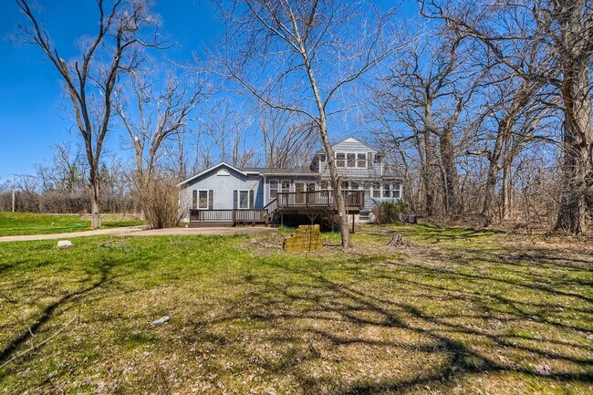 Building Photo - 203 Roberts Rd