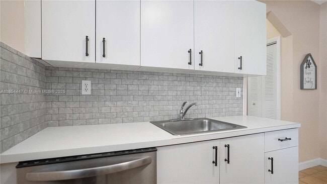 Building Photo - 540 15th St