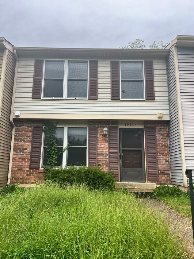 Primary Photo - Charming 3 BR/2.5 BA Townhome in Germantown!