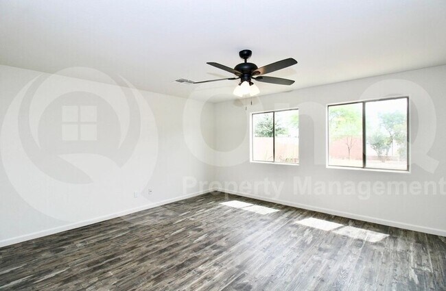 Building Photo - 31057 N Dry Creek Way