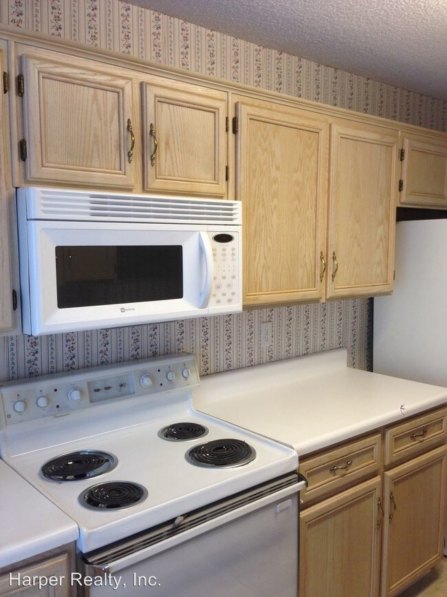 Building Photo - 2 br, 2 bath House - 111 Raintree Ct