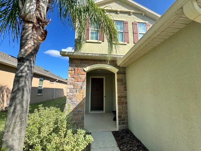 Building Photo - Apply now gets 15-Days rent for FREE!  3-Bed Home plus a Office room with Granite Touches & Spaci...