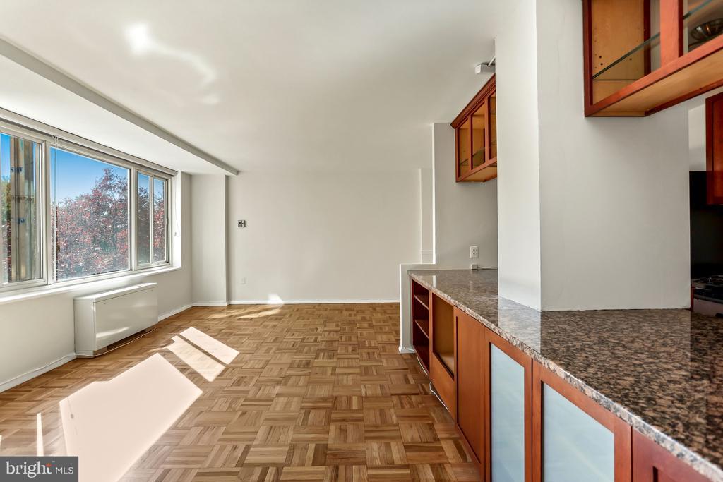 Foto principal - 4000 Tunlaw Rd NW
