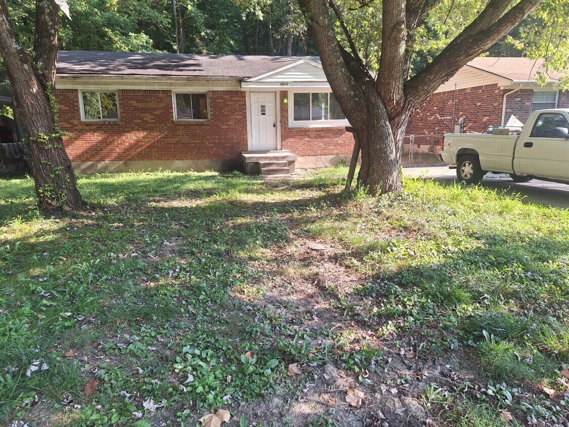 Primary Photo - 3413 Bonaventure Blvd