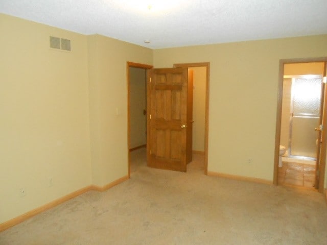 Building Photo - 548 Chestnut Avenue