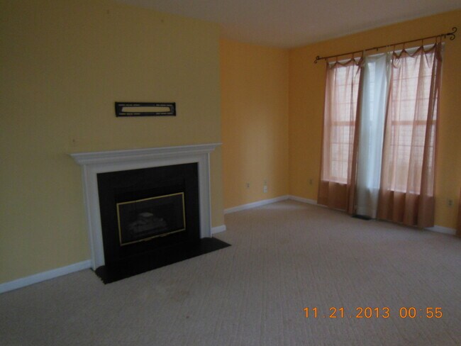 Foto del edificio - "COMING SOON" Spacious 4 + 2.5 SFH + Renov...