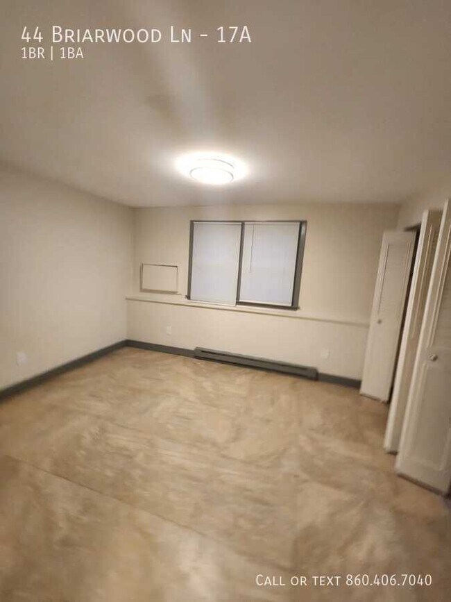 Foto del edificio - 40-44 Briarwood Ln