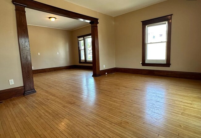 Foto del edificio - 3200 Bloomington Ave