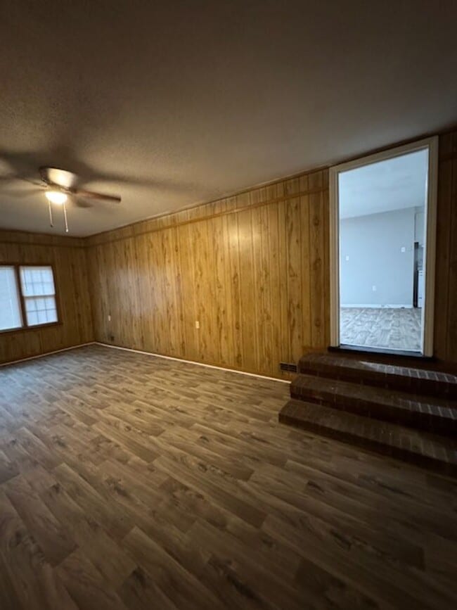 Building Photo - 201 Holly Rd