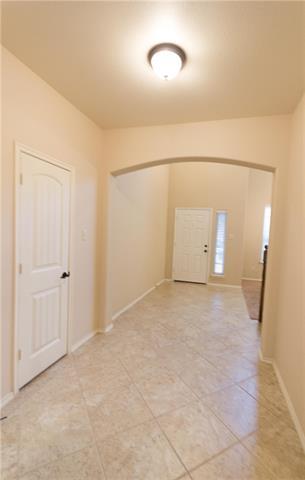 Foto del edificio - 405 Riverstone Way