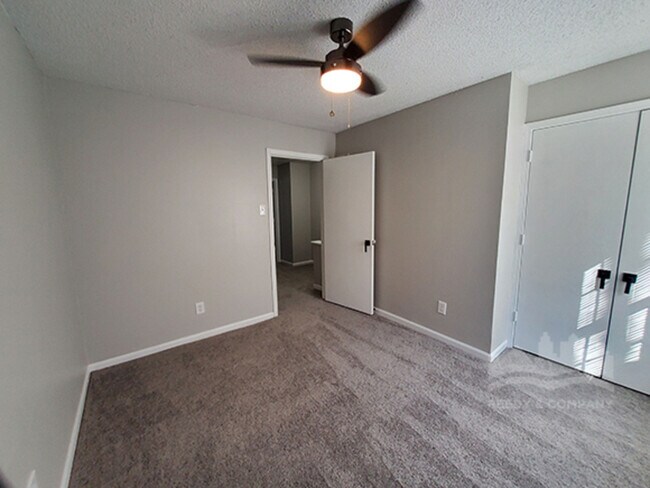 Building Photo - 5991 Lofty Oak Rd