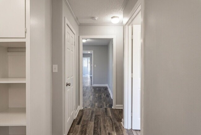 Foto del edificio - 352 Adams St