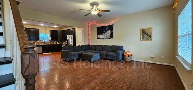 Foto del edificio - 7920 Woodall Rd