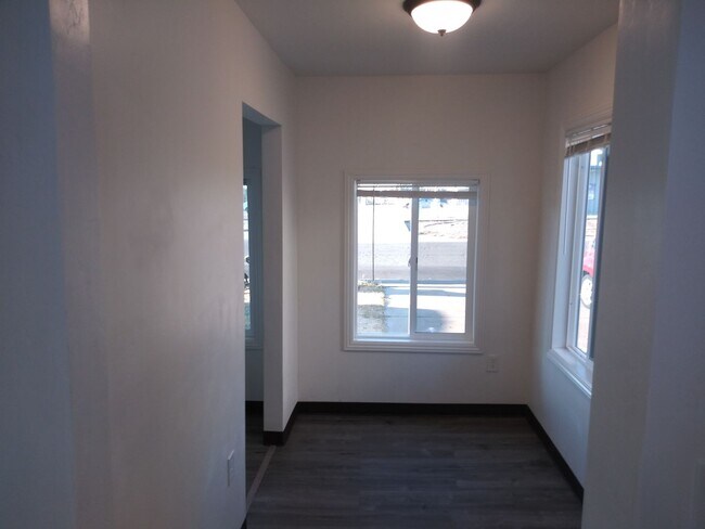 Foto del edificio - Cottage in W. Redding!