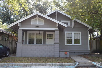 Building Photo - 2536 Phyllis St