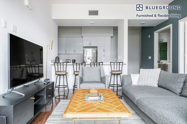 Building Photo - 3644 Overland Ave