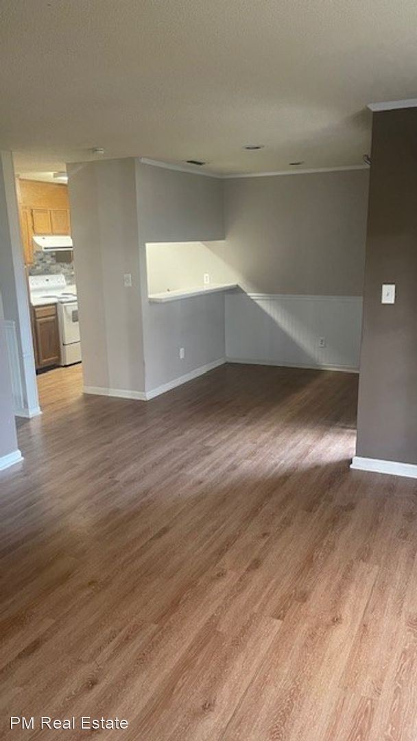 1 br, 1 bath House 5020 Thoroughbred Lan... House Rental in