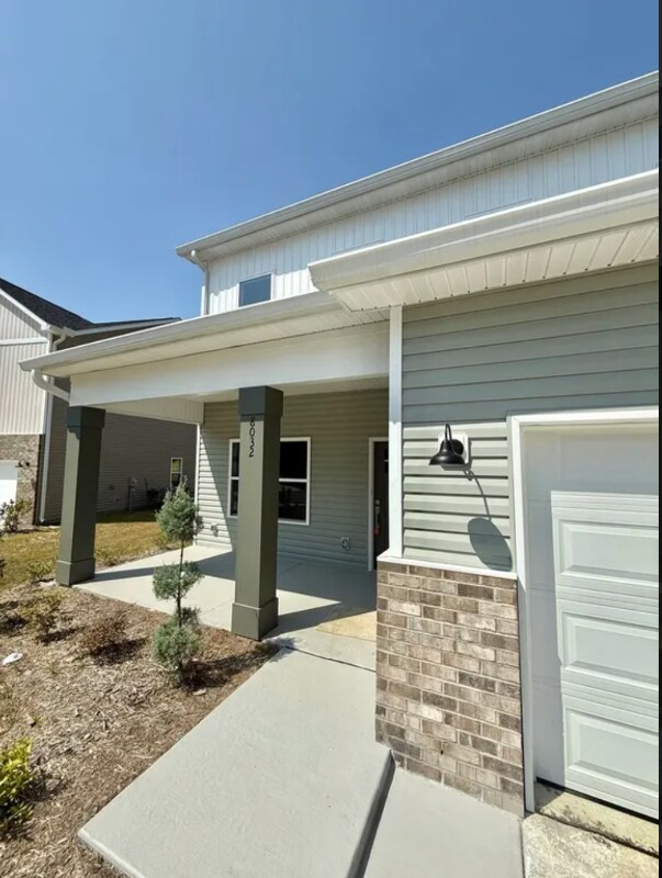 Foto del edificio - 9416 Lawing School Rd