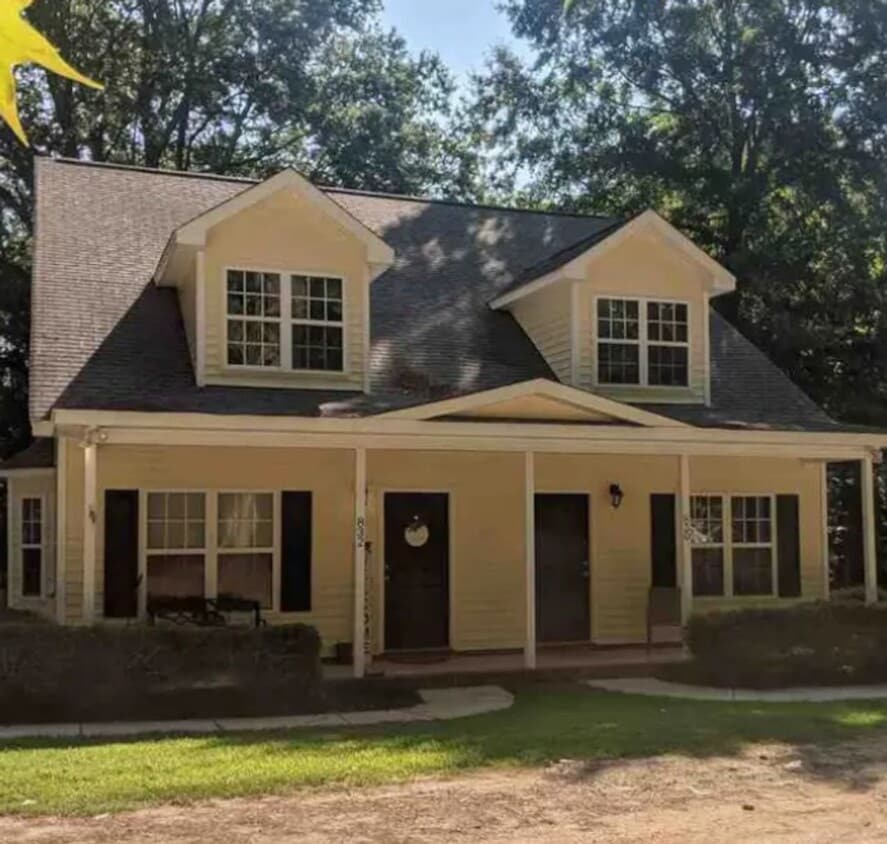Primary Photo - 3 Bedroom Near Downtown Wake Forest