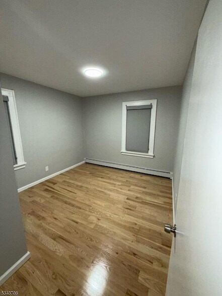 Foto del edificio - 32 Hornblower Ave