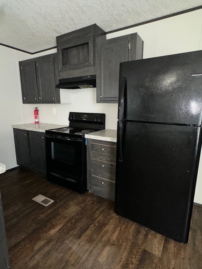 Foto del edificio - 507 Blakley Dr
