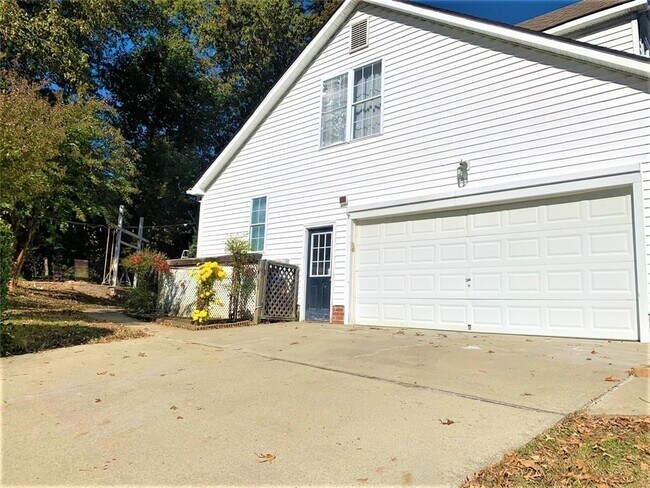 Building Photo - 15800 Hampton Summit Ln