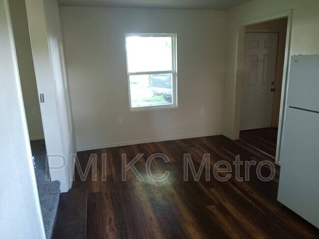 Foto del edificio - 26 S Central St