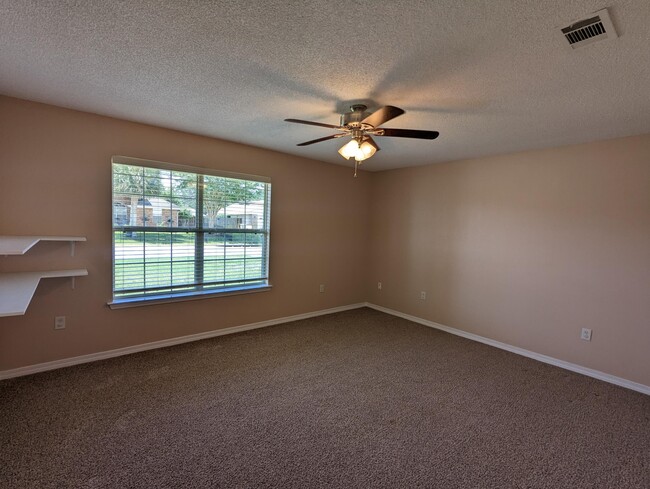 Building Photo - 9768 Parker Lake Cir