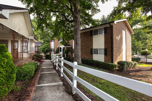 Foto del edificio - Mitchell`s Park Apartments