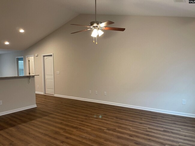 Building Photo - 304 Jubilee Clock Dr