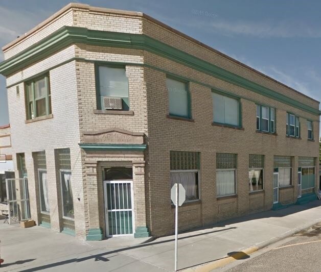 Building Photo - 202 Main St