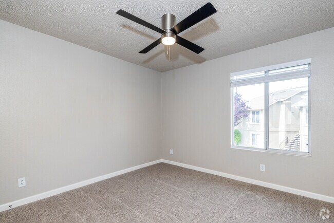 2 habitaciones, 2 baños - 1002 pies cuadrados dormitorio - River Run Apartments