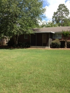 Primary Photo - Close to Colonial Mall