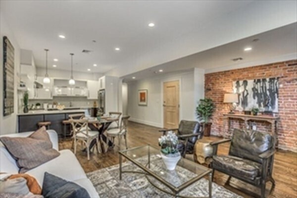 Foto principal - 1471 Beacon St