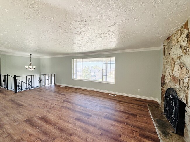 Building Photo - 786 San Simeon Way