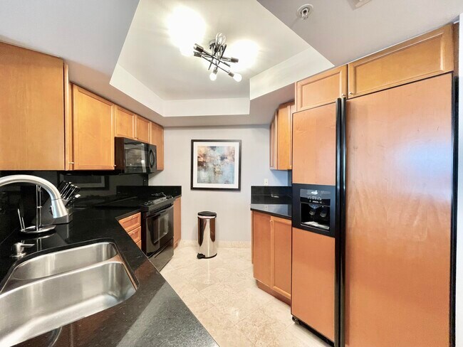 Building Photo - 99 SE Mizner Blvd