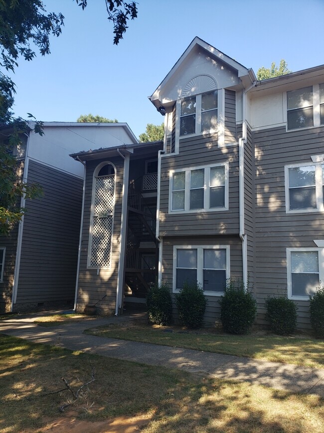 Building Photo - 6756 Willowbrook Dr