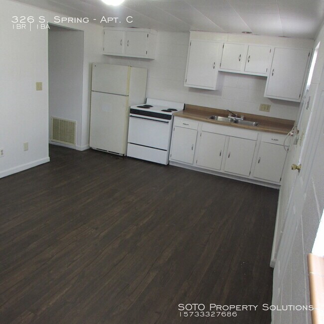 Foto del edificio - 326 S Spring St