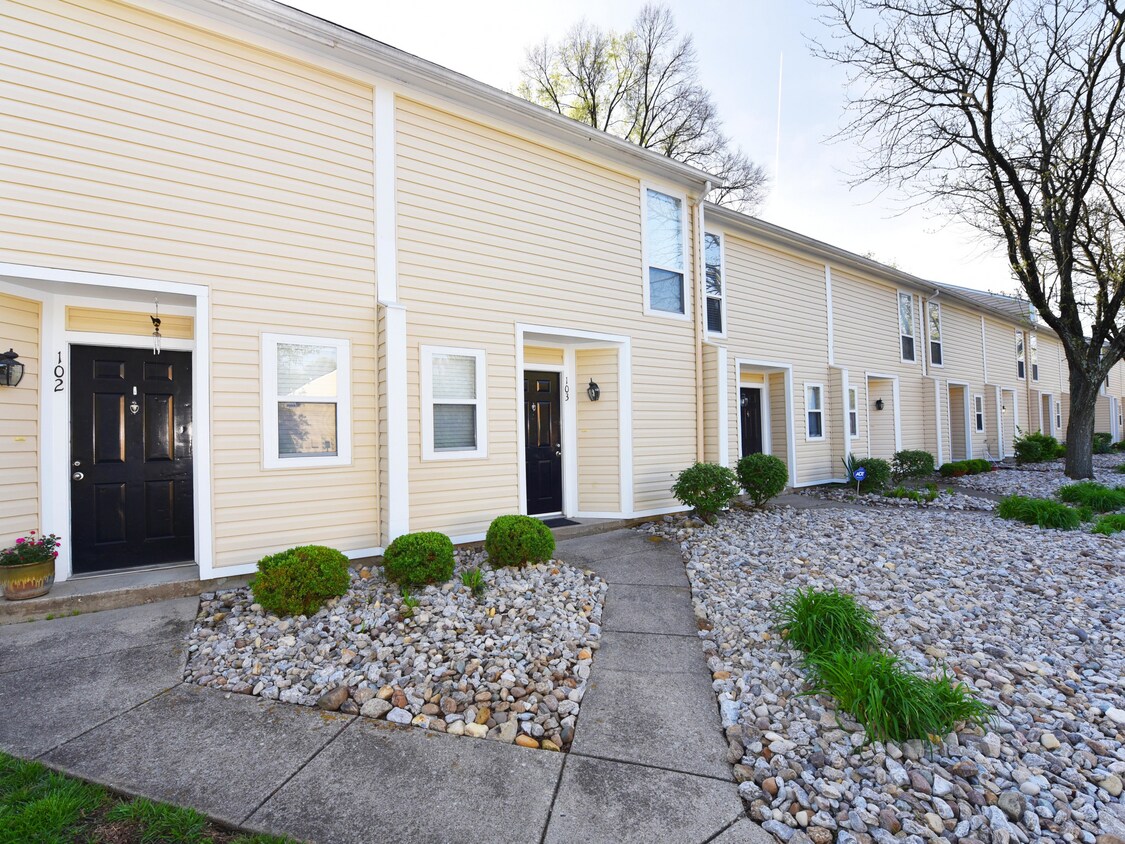 Heatherstone Apartments in Louisville, KY