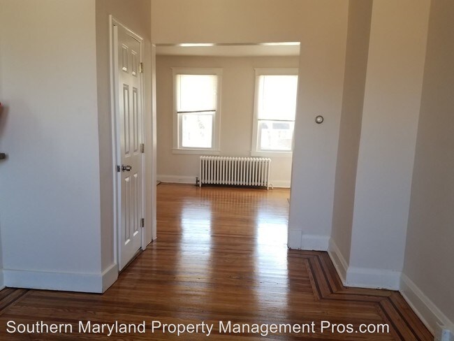 Building Photo - 3 br, 1.5 bath House - 3934 Dolfield Avenue